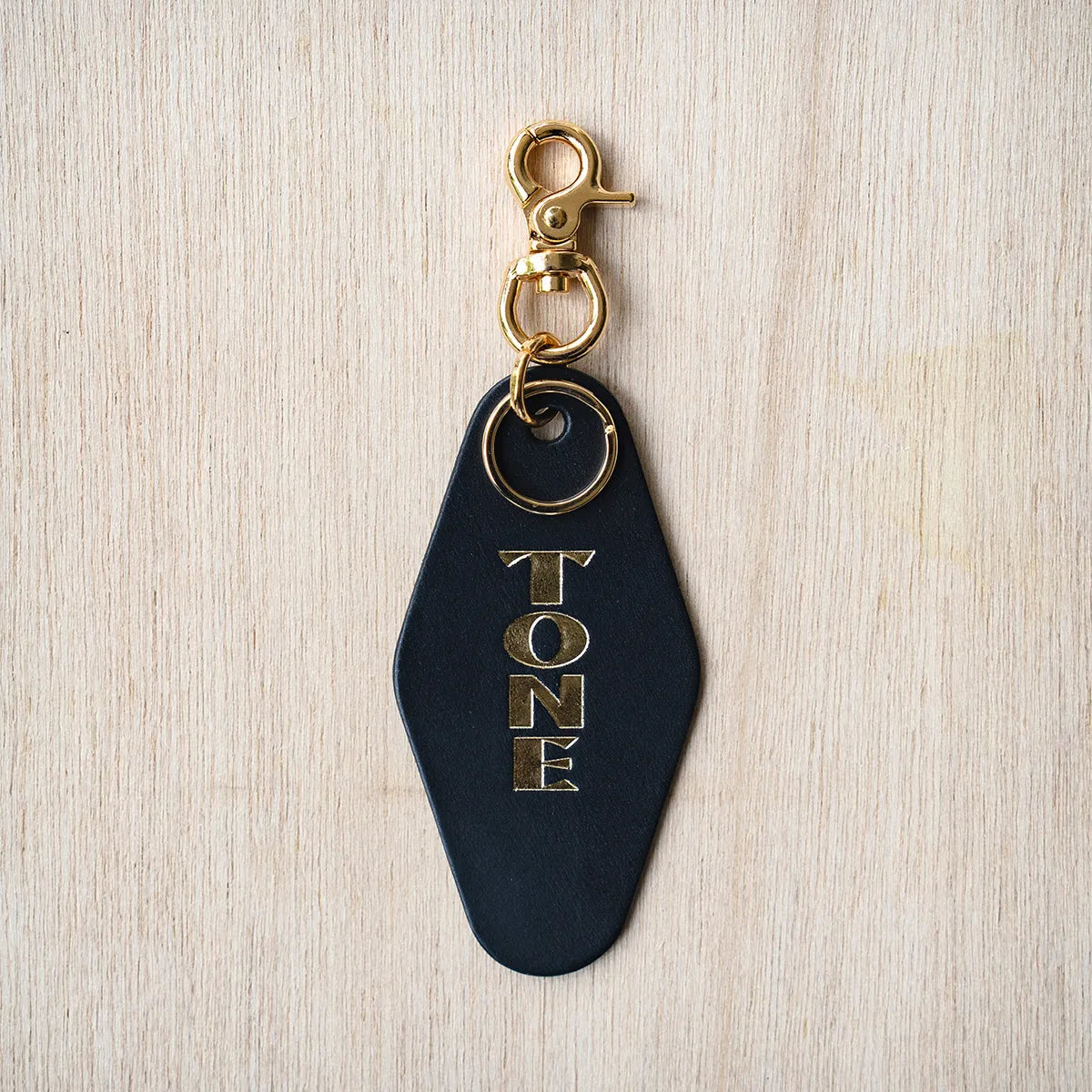 TONEオリジナルキーホルダー黒色イメージ